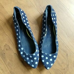 Blue polka dot ballet flats